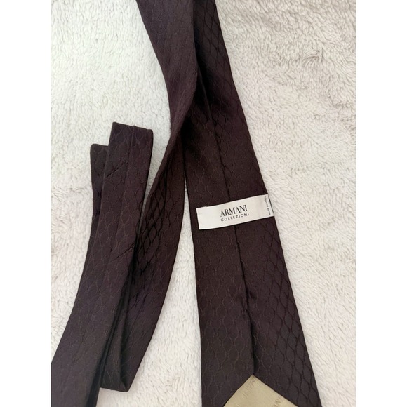 Armani Collezioni Textured Purple Tie Made in Italy Silk Blend Geometric Pattern - Picture 2 of 4